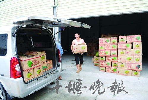 首批商户昨搬迁至南岳路大臣农产品批发市场